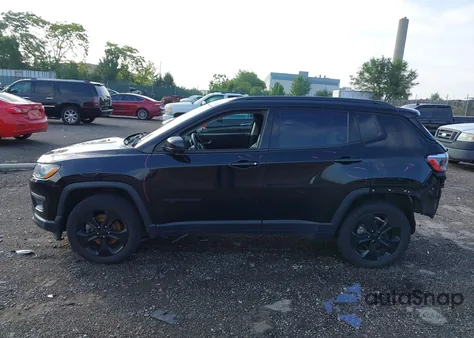 2021 Jeep Compass Altitude 4X4 z USA, uszkodzony, nr VIN 3C4NJDBB5MT580010